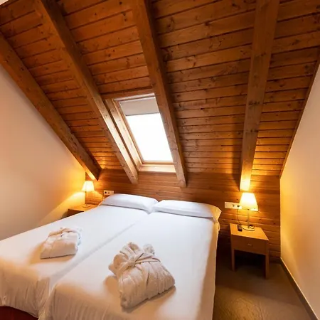 Aparthotel Trainera-3